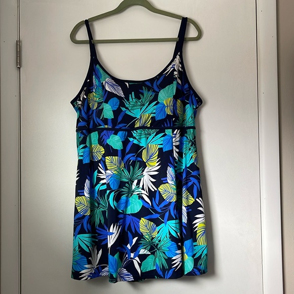 Swimsuits For All Tropical Print Swimdress - Picture 1 of 6